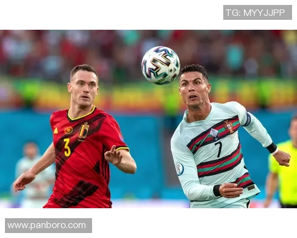 小插件足球星带你体验全新足球竞技乐趣，掌握明星球员技能与战术对决