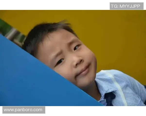 当足球场遇上阳光笑容那些以傻笑征服球迷的传奇球星